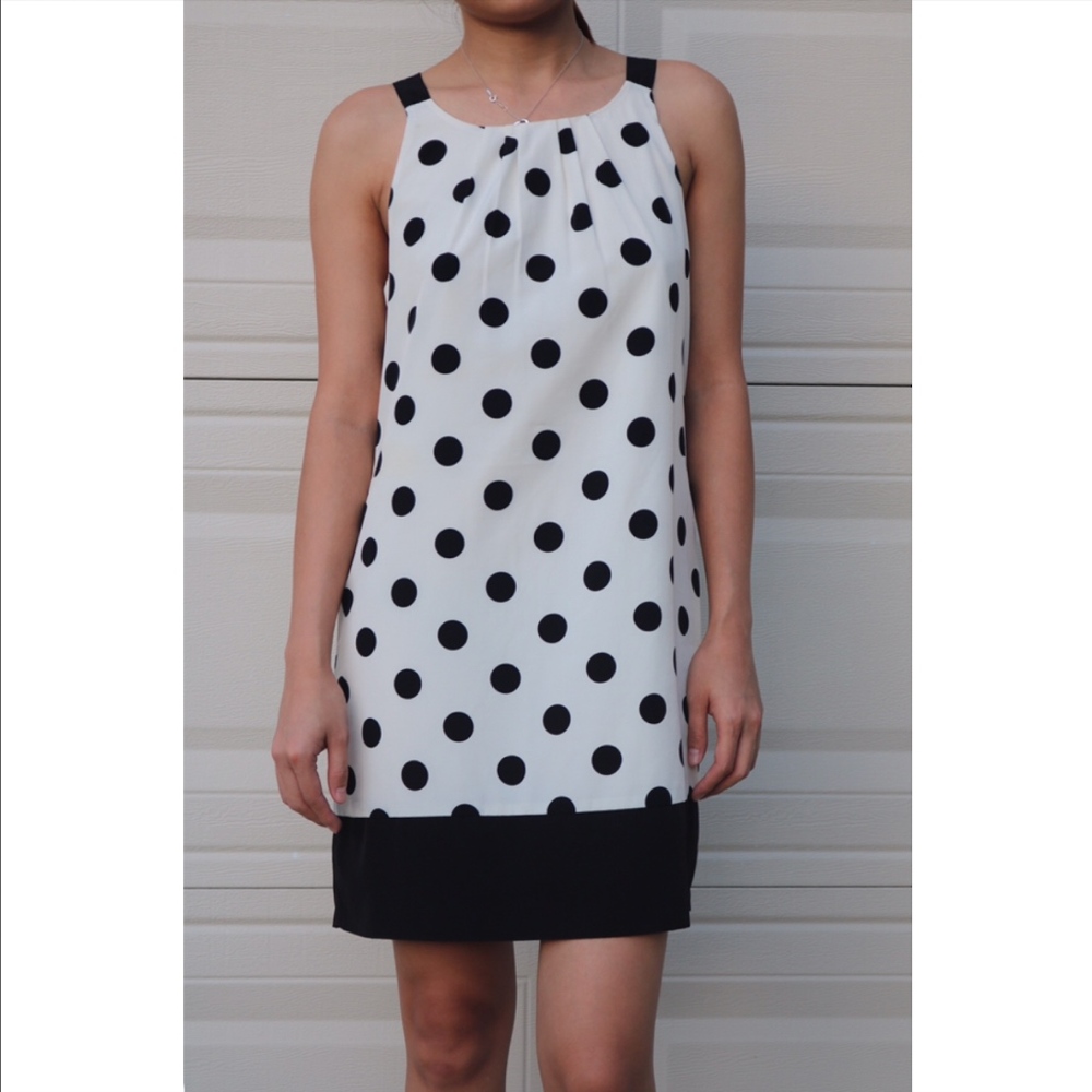 Contrast Polka dot shift dress